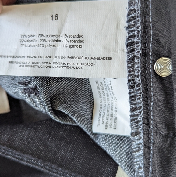 NWT Anne Klein Black Denim Belted Shorts - Size 16 - Picture 3 of 6